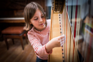 activités musique pour enfants à l'Atelier du Sardier à Cunlhat en Auvergne