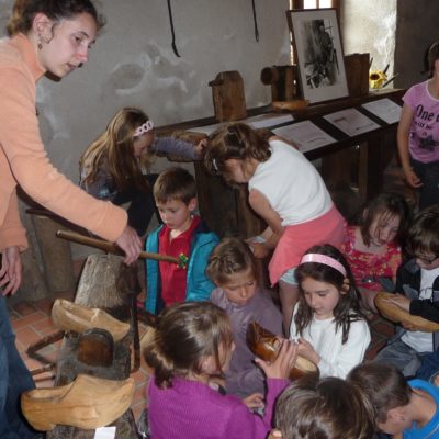 Animation scolaires les métiers dans tous les sens à Olliergues